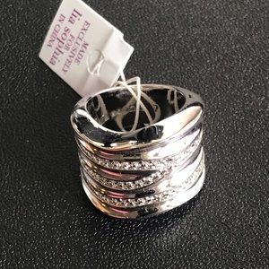 Lia Sophia Revved up ring, size 7. NWT!